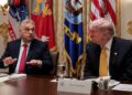 Trump en Orban bespreken Russische olie in ontmoeting.