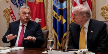 Trump en Orban bespreken Russische olie in ontmoeting.