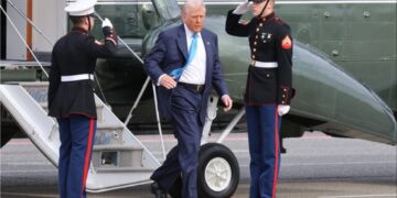 Trump dreigt met sancties voor afwezige luchtverkeersleiders