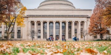 Top 250 universiteiten verbinden studenten met arbeidsmarkt