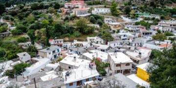 Schoonzoon van Fanouris Kargakis gearresteerd met wapens in grot