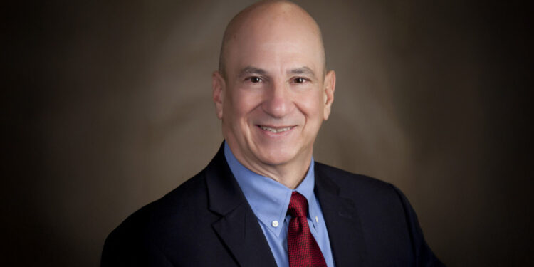 Aanklager Peter Skandalakis daagt Trump uit voor verkiezingsfraude in Georgië