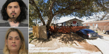 Vrouw vastgeketend en gemarteld door vrienden in Texas achtertuin