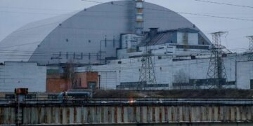 Drone-aanvallen beschadigen beschermende schil kerncentrale Tsjernobyl