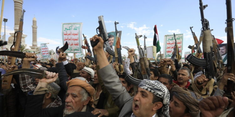 Zuidelijke separatisten winnen terrein, leiders ontvluchten Aden