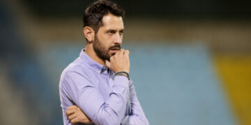 Hercules sluit deals met Petrakis en Warda.