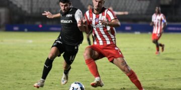 ΟΦΗ verslaat Panserraikos met 3-0 in cruciale degradatiestrijd