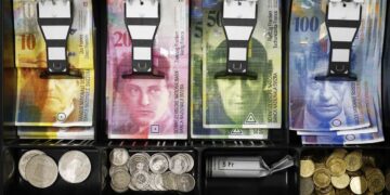 Grieks mechanisme verlaagt leningsaldi Zwitserse franken met 50%