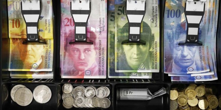 Grieks mechanisme verlaagt leningsaldi Zwitserse franken met 50%