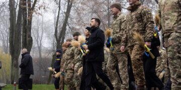 Zelenski: corruptieschandaal of vrede?