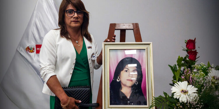 Politieagenten veroordeeld voor martelen en verkrachten transgendervrouw