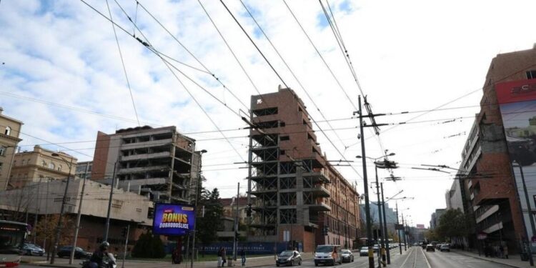 Kushners investering in gebombardeerde gebouwen in Belgrado veroorzaakt sociale bevriezing