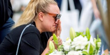 Verdachte van aanval op Bodai Beach beschuldigd van 59 misdrijven, waaronder 15 moorden