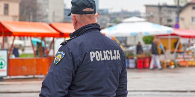 Jonge dader veroordeeld tot 50 jaar voor moord op school in Kroatië