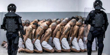 Verslaggever van Trumps deportatieshow in El Salvador geblokkeerd door CBS wegens ‘censuur’