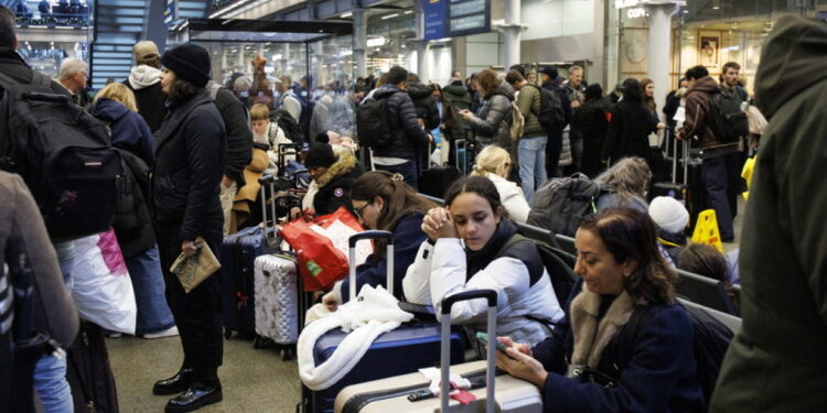 Eurostar hervat diensten na chaos op het Kanaal: passagiers uren gestrand
