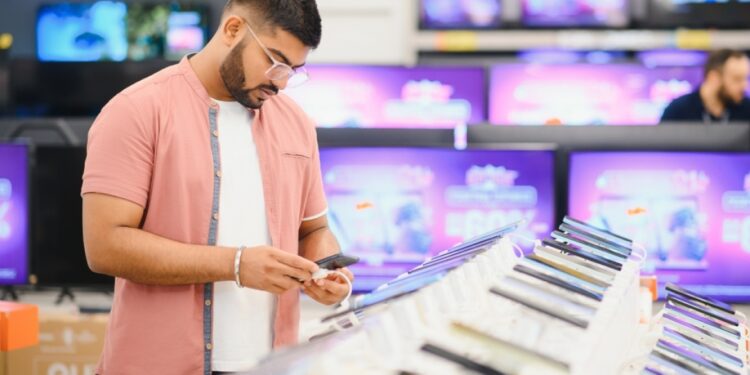 Zorgen in India door verplichte mobiele cyberbeveiligingsapp