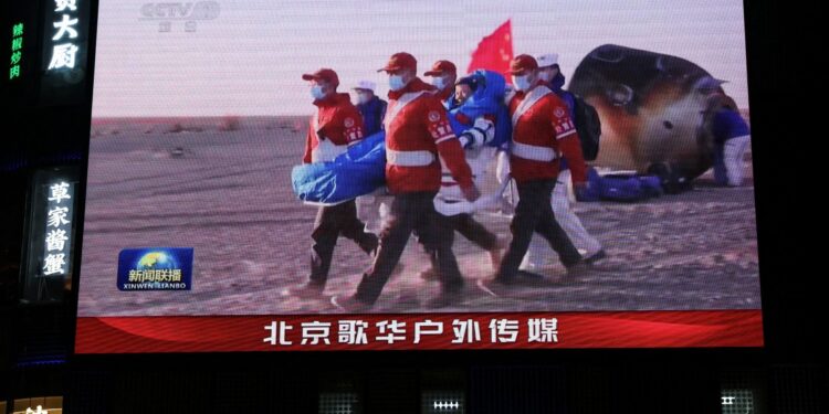 Shenzhou-20 keert zonder bemanning terug naar aarde voor inspectie.