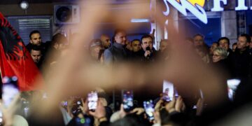 Kurti consolideert macht na politieke aardbeving in Kosovo