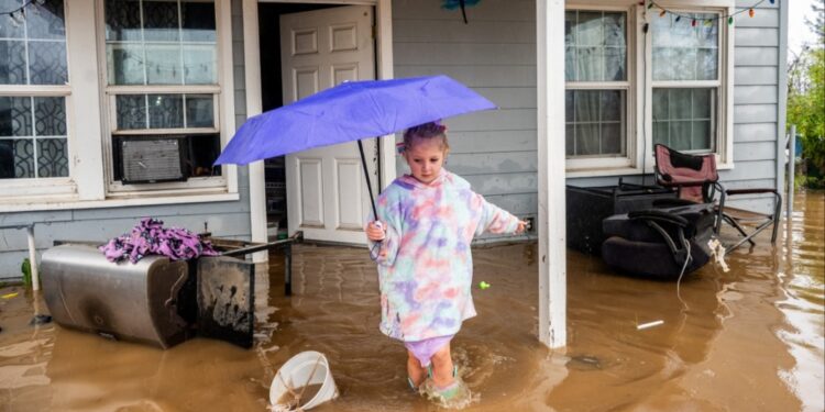 Evacuatie Los Angeles vanwege dreigende overstromingen