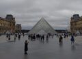 Werknemers Louvre Museum staken vanwege verlating en slechte omstandigheden