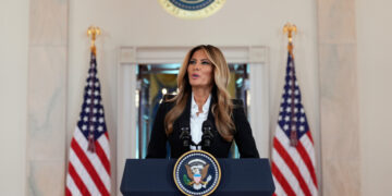 Melania Trump verwelkomt terugkeer van zeven kinderen uit Oekraïne