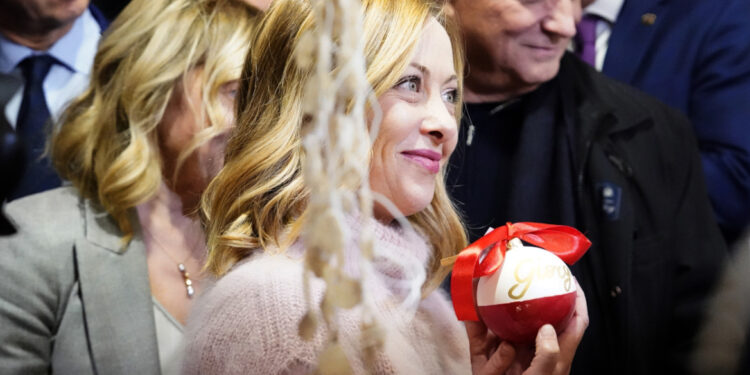 Extreemrechts claimt Kerstmis in Europa: cultuurclash tijdens feestdagen