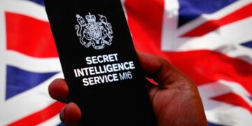 Hoofdspion van Poetin in contact met Brits MI6-hoofd