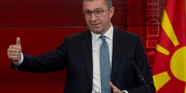 Mickoski herkozen als leider van rechtse VMRO-DPMNE