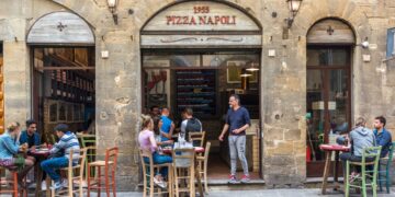 Napels: de culinaire hoofdstad van 2025 en het Griekse gerecht dat de wereld verovert