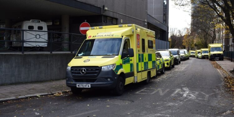 Minister waarschuwt voor zware weken in Brits gezondheidssysteem