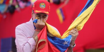 Colombia biedt Maduro asiel aan bij vertrek uit Venezuela