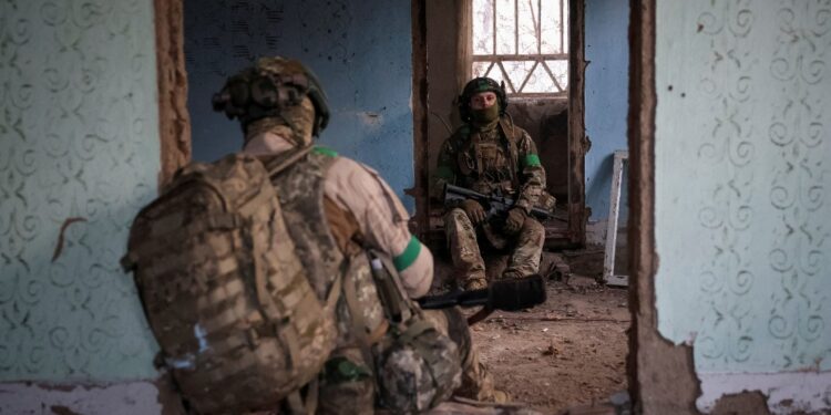 Kiev belegerd, Moskou scoort: een kritische blik op de situatie