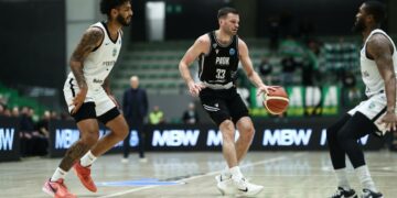 PAOK verslaat Sporting Portugal en behaalt 2-2 in FIBA Europe Cup.