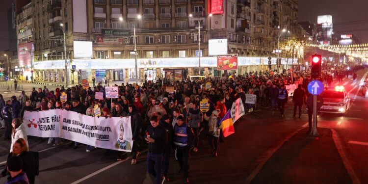 Roemenen eisen gerechtigheid en verzetten zich tegen corruptie