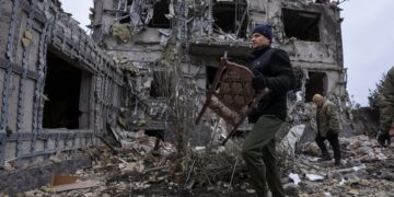 Russische aanval met drones en hypersonische raketten op Oekraïense stad