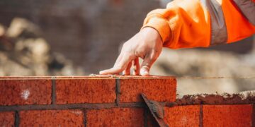 Jongeren kunnen voordelen verliezen door gebrek aan betrokkenheid bij nieuw hulpsysteem van £820m, waarschuwt overheid.