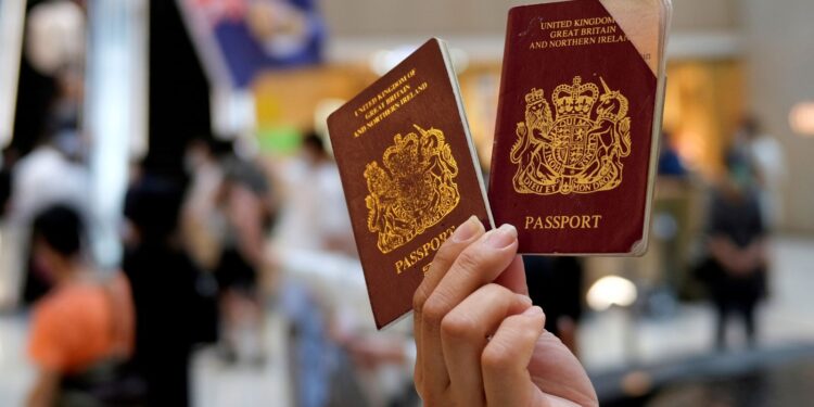 Labour roept Home Office op tot steun voor Hongkongers met settled status