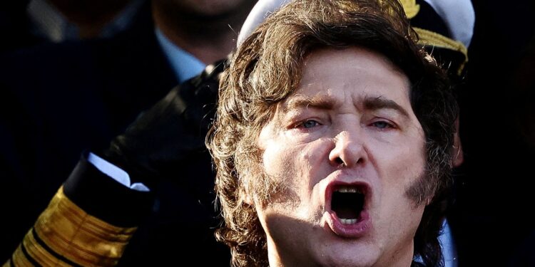 VK weerlegt Milei’s beweringen over wapenexport en Falklandeilanden.