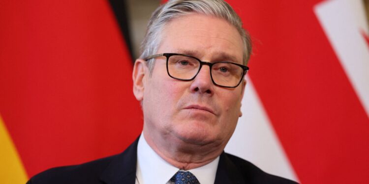 Sir Keir Starmer dringt er bij artsen op aan deal te accepteren om kerststakingen te voorkomen.