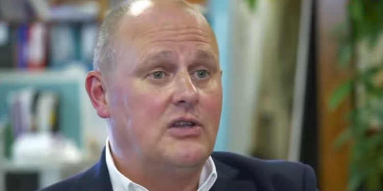 Sir Keir Starmer moet kosten van levensonderhoud crisis aanpakken om ‘echt gevaar’ van hervorming tegen te gaan.