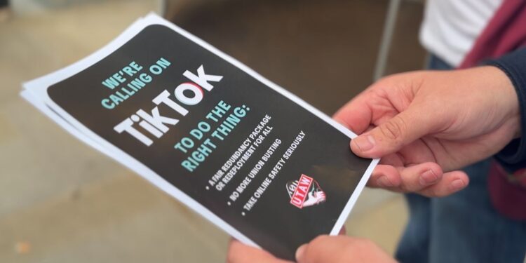 TikTok aangeklaagd vanwege censuur door moderators