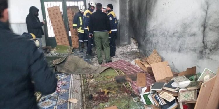 Drie doden en vijf gewonden bij explosie in Syrische moskee