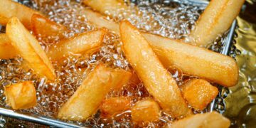 Wetenschappers creëren supercola van gebruikte bakolie