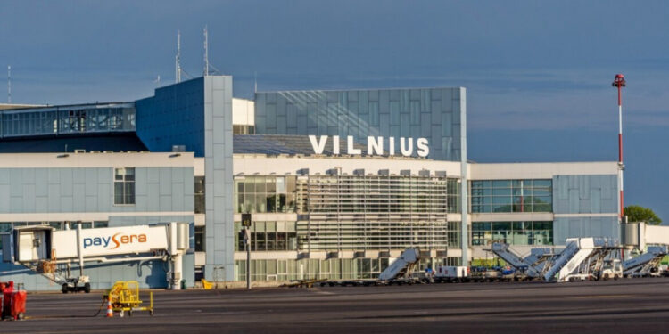 Luchthaven Vilnius gesloten vanwege ‘verdachte ballonnen’ in lucht.