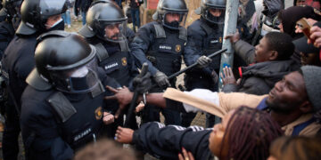 Migranten uit school gezet: Spanje grijpt in