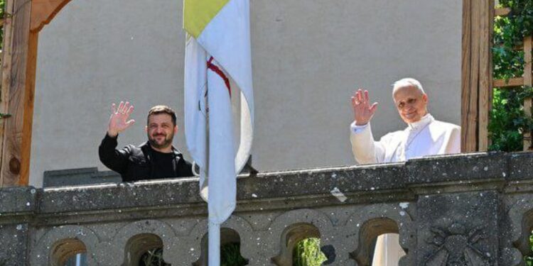 Zelenski ontvangen door paus Leo: oproep tot voortzetten diplomatieke inspanningen vrede