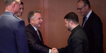 Zelensky bespreekt vredesplan met Witkoff-Kushner in Berlijn