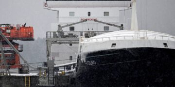 Bevrijding van gearresteerd schip voor saboteren onderzeese kabel.