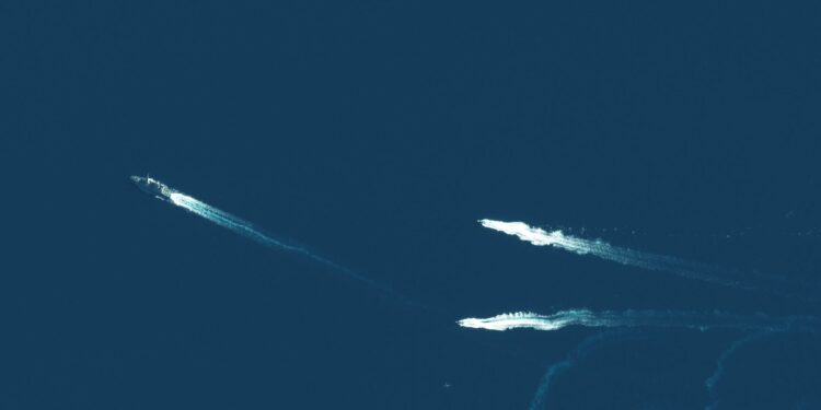 Griekse microsatellieten spotten “Kimon”-fregat vanuit de ruimte